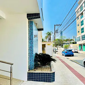 Lindo Apto 1200 M Balneário Camboriú